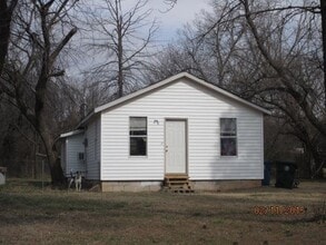 Building Photo - Cute Move in Ready Midwest City