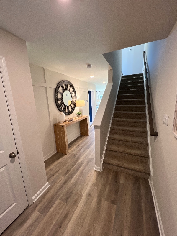 Building Photo - 215 Macoun Way