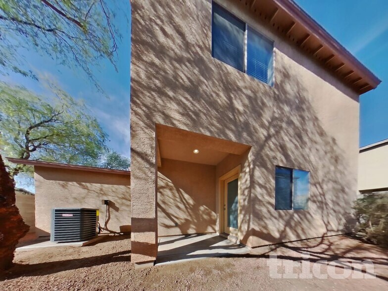 Building Photo - 7211 S 8th Pl