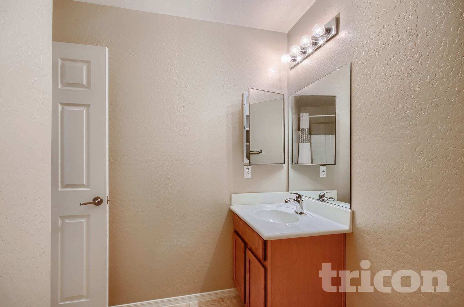 Building Photo - 34113 N Alison Dr