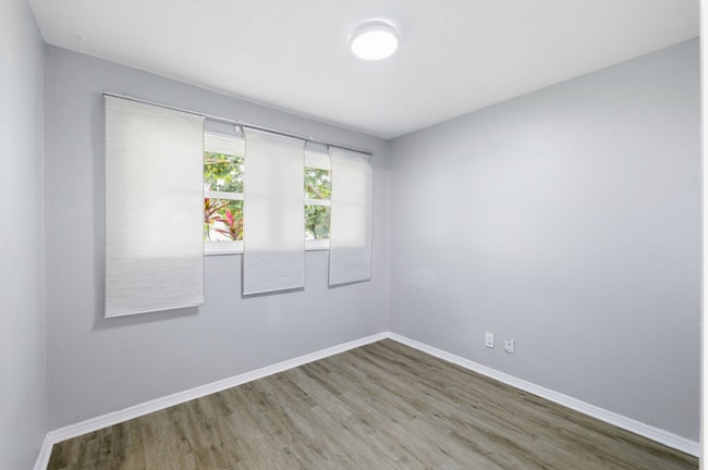 Building Photo - Leila Ave