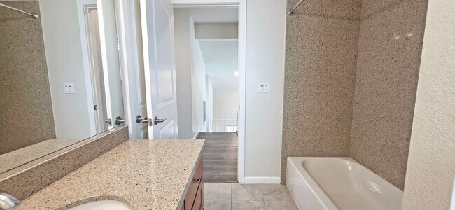 Building Photo - 1982 Dogwood Dr