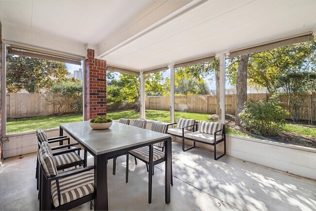 Building Photo - 1315 Terrace View Dr