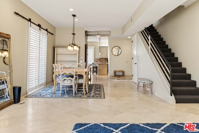 Building Photo - 30 Galleon St