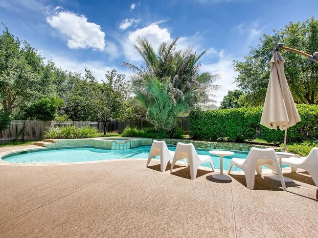 Building Photo - 10217 Medinah Greens Dr