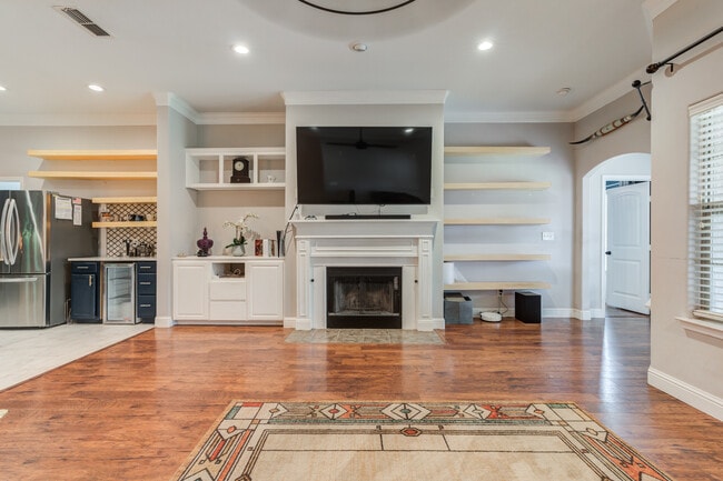 Building Photo - 6905 91st St