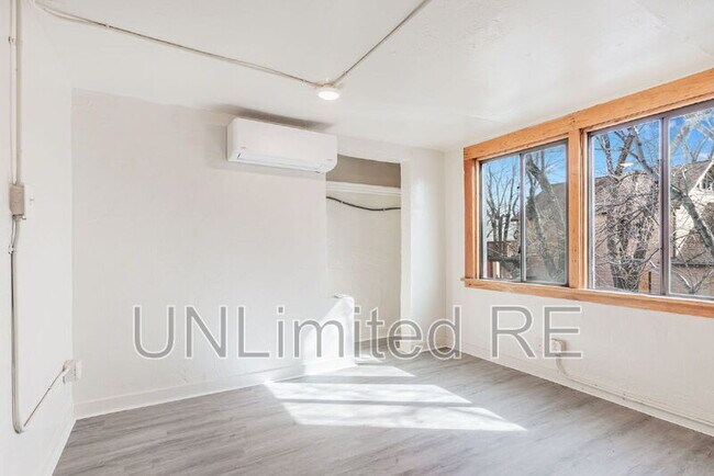 Building Photo - 306 S Humphreys St