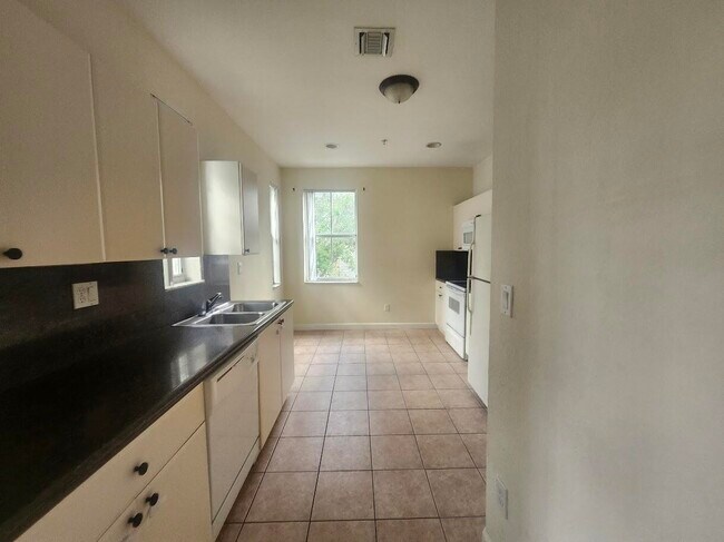 Building Photo - 3408 Shoma Dr