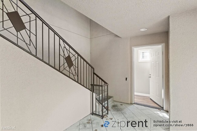 Building Photo - 2 br, 2 bath Condo - 811 Debut Court, San ...