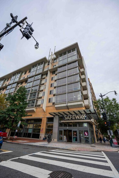 Building Photo - 440 L St NW