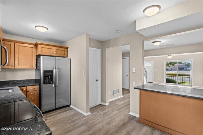Building Photo - 8 Primrose Ln