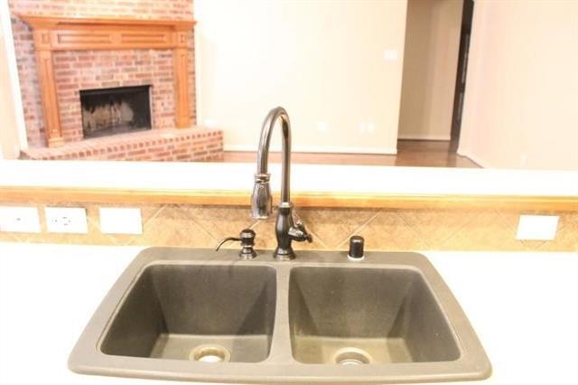 Building Photo - 15467 Appaloosa Dr