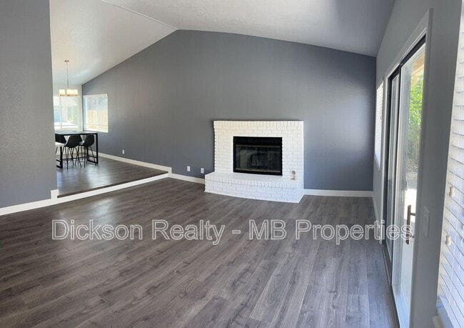 Building Photo - 5261 Coit Dr