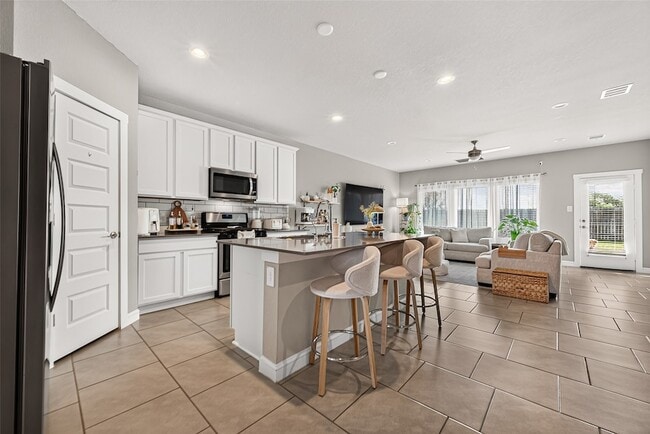 Building Photo - 7211 Colwyn Bay Trl