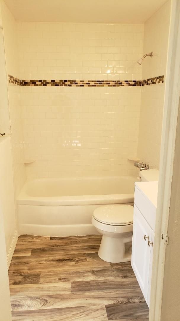 Building Photo - 1 Bed 1 Bath Remodeled Home | Pet Friendly | Washer Dryer Hook Ups | Section 8 Welcome