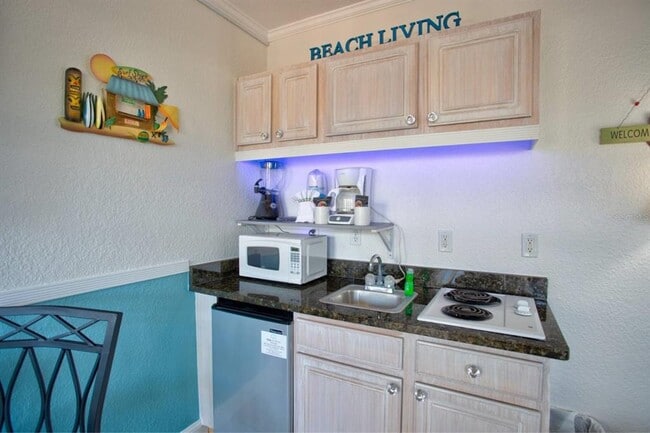 Building Photo - 16333 Gulf Blvd