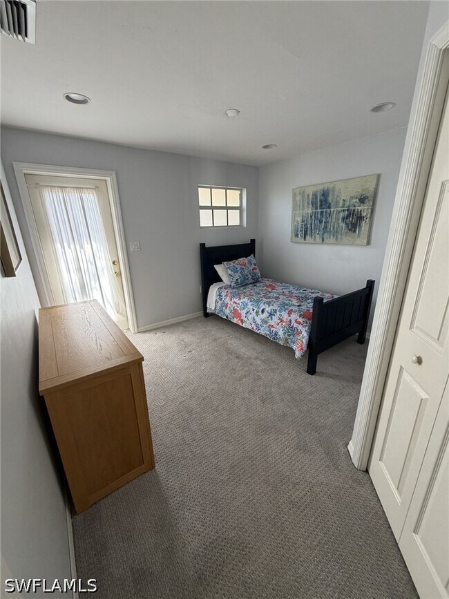 Building Photo - 707 Portside Dr