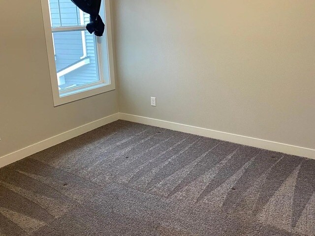 Building Photo - 5440 154th Ct