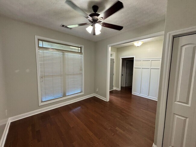 Building Photo - This Cute Home Is Everything You've Been Looking For! In A Quiet Subdivision With No Hoa