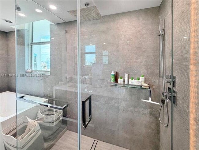 Building Photo - 31 SE 5th St