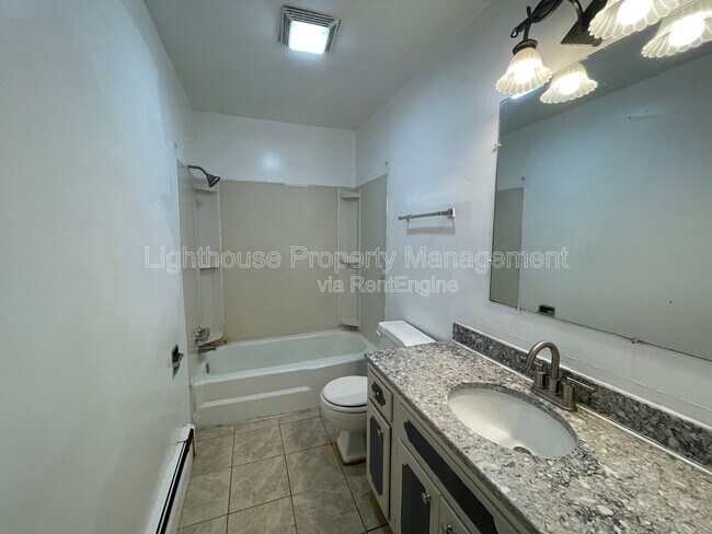 Building Photo - 2860 S 9th St