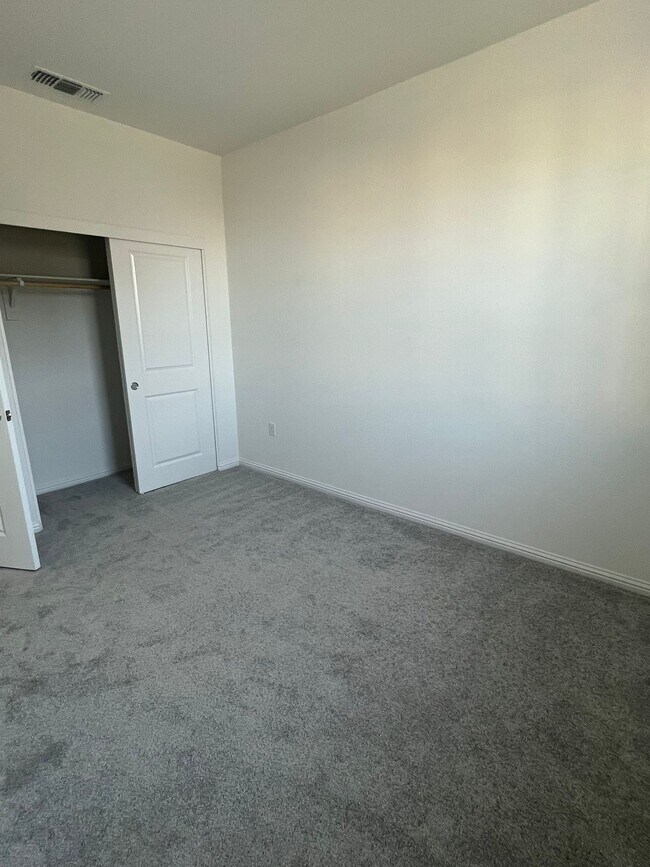 Building Photo - 3137 Barnowl Wy