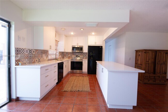 Building Photo - 12800 SW 104th Terrace