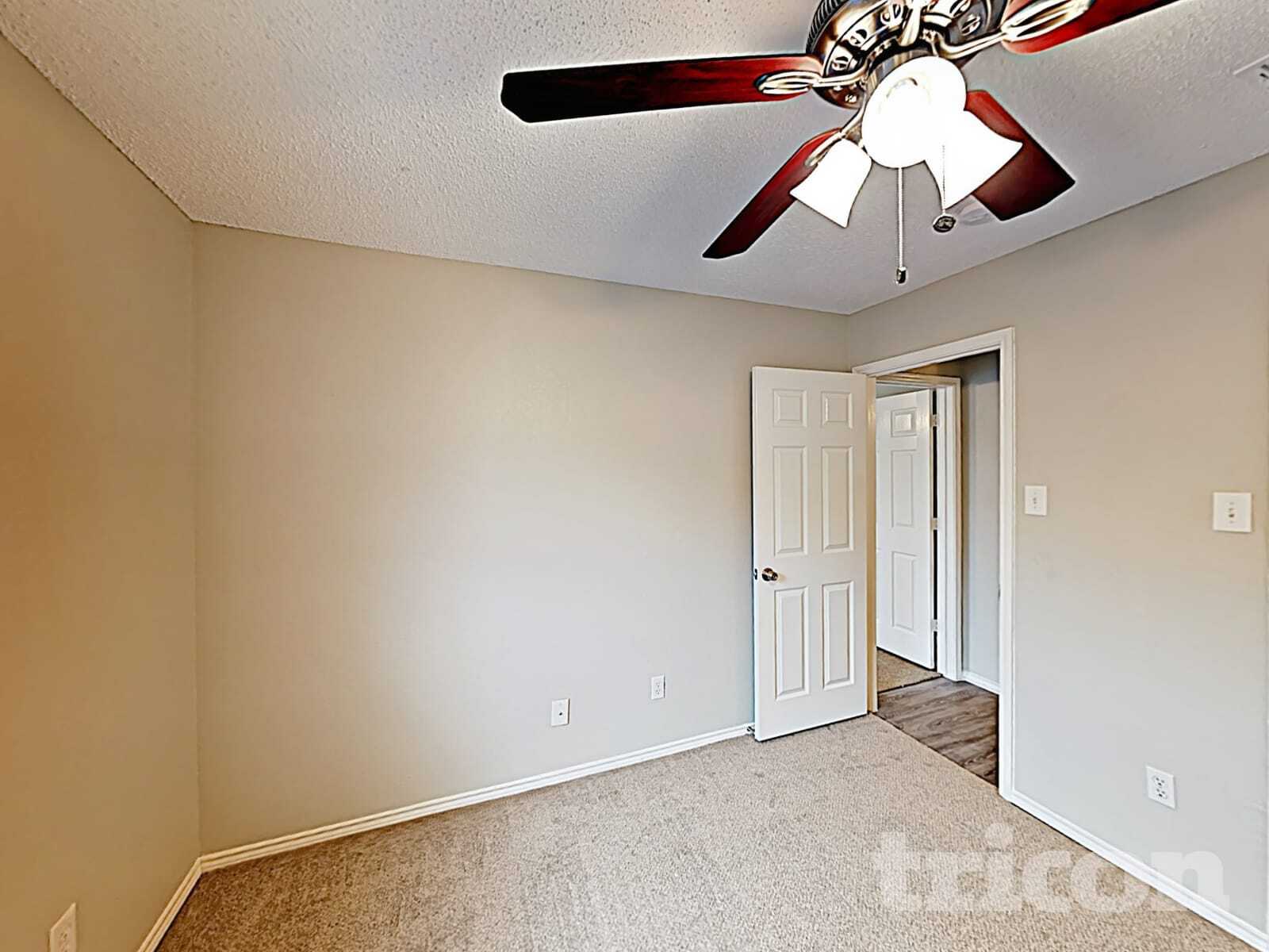 Building Photo - 206 Briarglen Dr