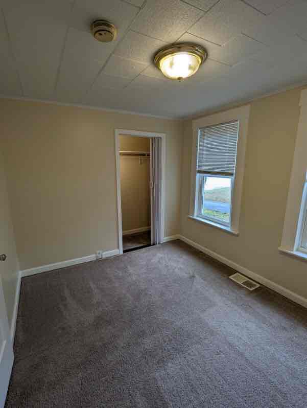 Building Photo - 128 Franklin St