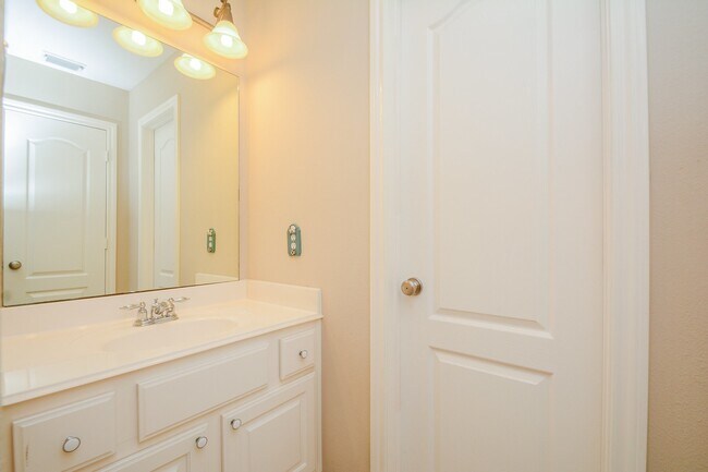 Building Photo - 11812 Sea Shadow Bend