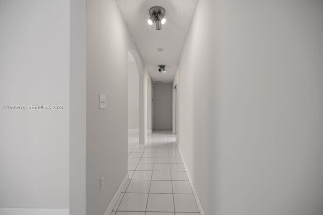 Building Photo - 1065 NW 131st Ave