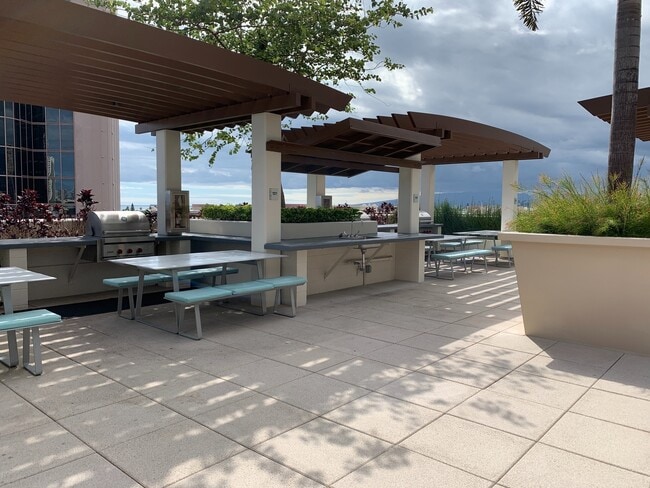 Building Photo - Keauhou Place - New one bedroom, 1 bath, 1...