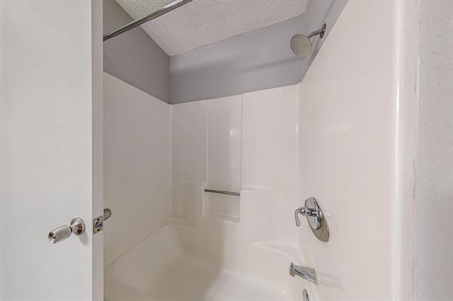 Building Photo - 420 Lucille St