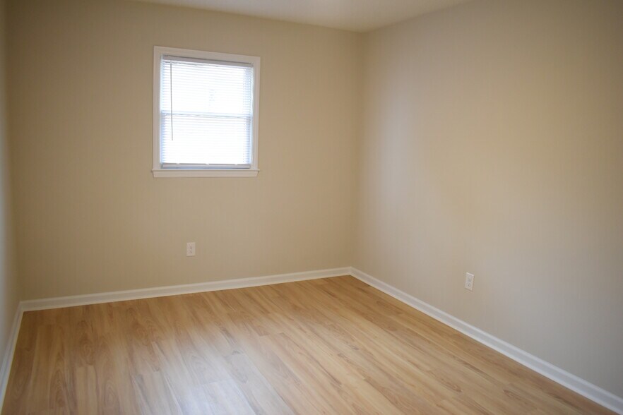 Building Photo - 4839 Berkley Dr