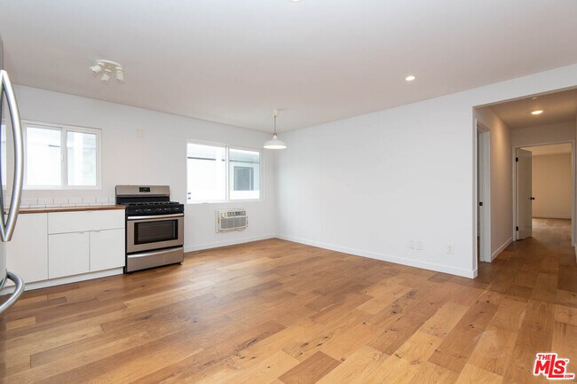 Building Photo - 3933 Marathon St