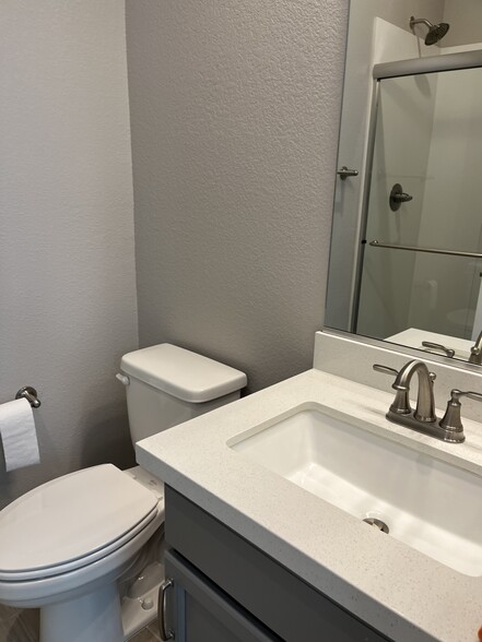 Bathroom - 118 Nine Mile Creek Dr