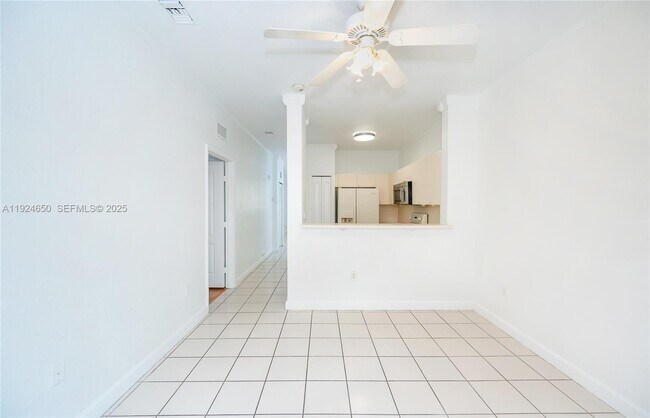 Building Photo - 1535 SE 26th St