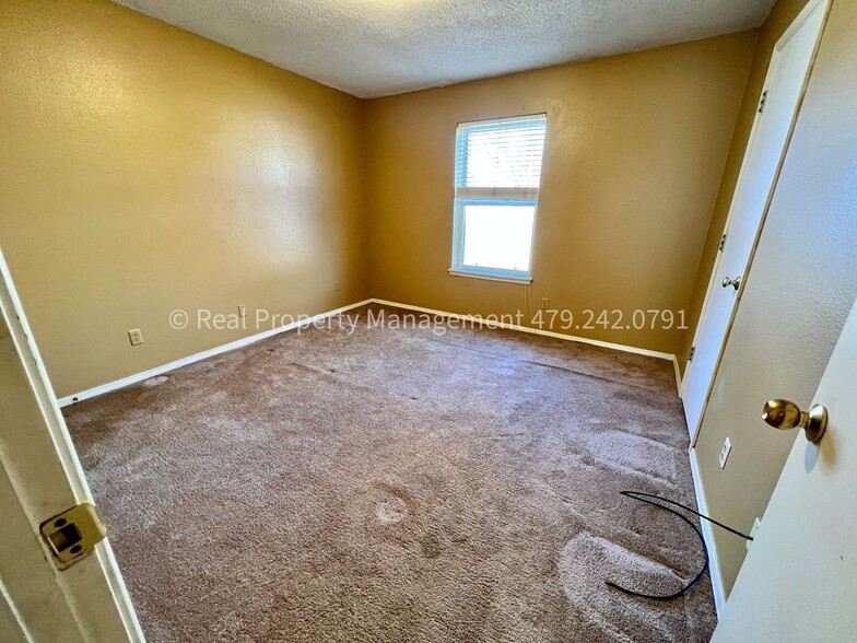 Building Photo - 51 Grand Brook Dr