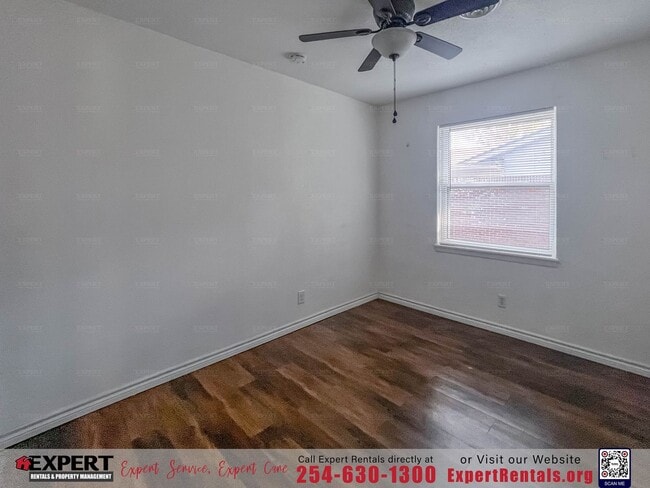 Building Photo - Comfortable Living and Easy Access!