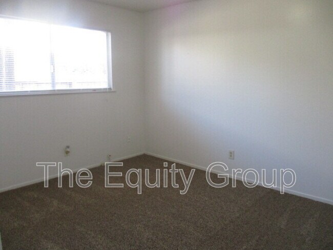 Building Photo - 1642 S West St