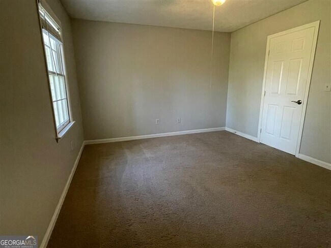 Building Photo - 2930 Governors Ct