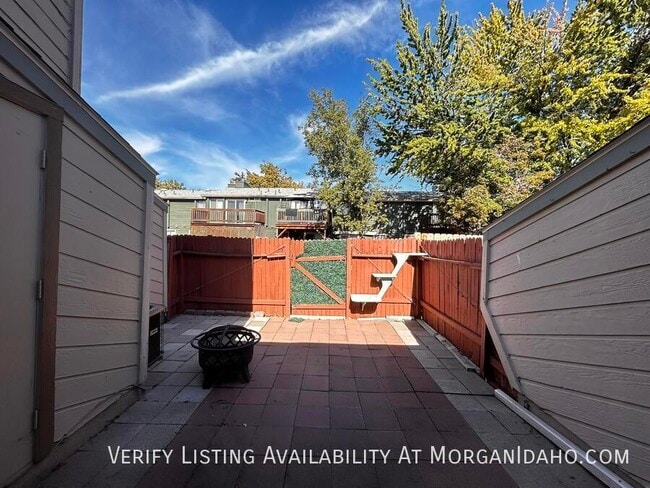 Building Photo - 6820 W Irving Ln