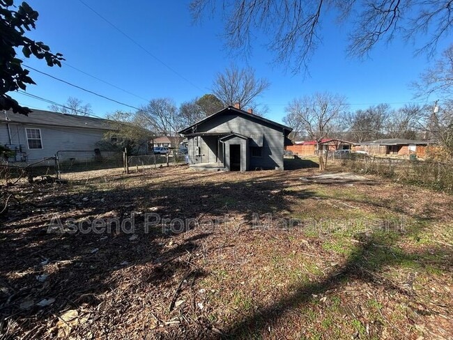 Building Photo - 1500 Bradt St