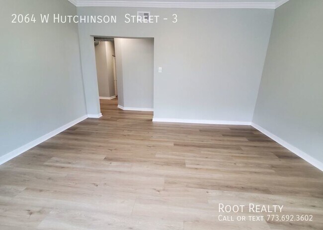 Building Photo - Lincoln Square / North Center – Modern Top...