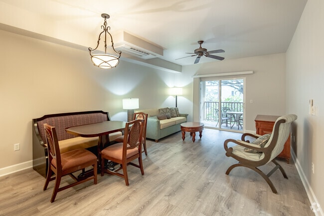 Interior Photo - Courtyards At Waipouli