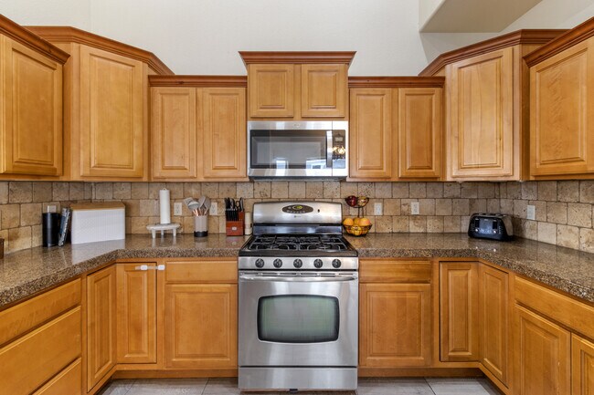 Building Photo - 10976 W Hidden Brook Dr
