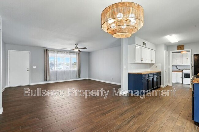 Building Photo - 433 S 113th Pl