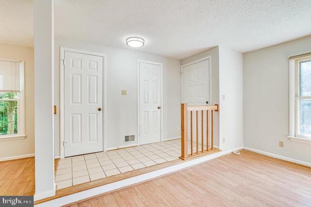 Building Photo - 1645 Oak Spring Way