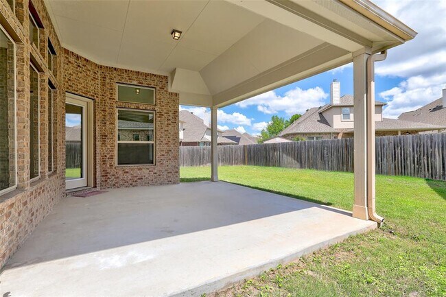 Building Photo - 2416 Millbrook Loop