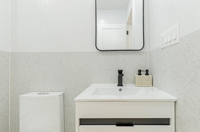 Building Photo - 1255 Decatur St